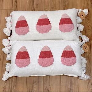 Sweet Street Halloween Pink Candy Corn Tassel Decorative Throw Pillows (2)